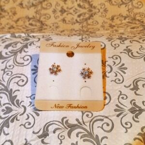 18K Rose Gold Snowflake Stud Earrings